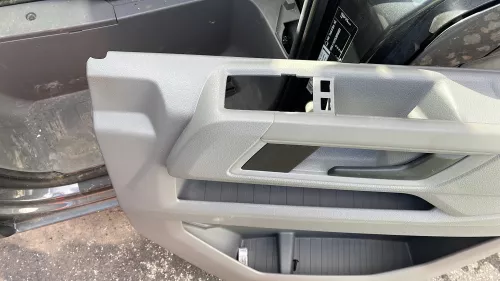 VW Crafter 2E Türverkleidung Verkleidung Tür vorne links grau Seitenverkleidung  (128111)