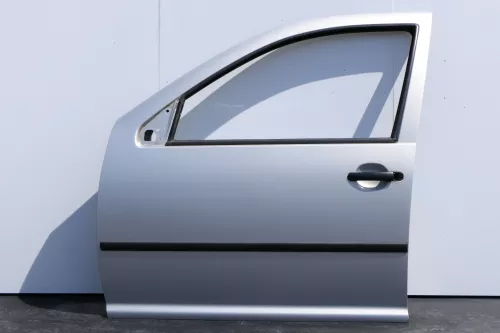 VW Golf 4 Bora Tür vorne links Fahrertür 4/5-Türer + Kombi silber LB7Z satinsilb (128244)