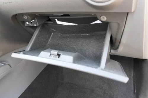 Seat Leon 1P Handschuhfach schwarz Handschuhfachdeckel Deckel Klappe schwarz (128357)