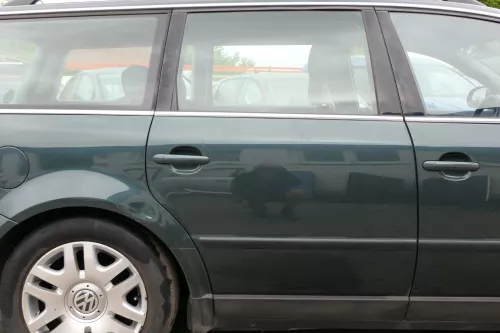 VW Passat 3B 3BG Kombi Variant Tür hinten rechts grün LD6S (128501)