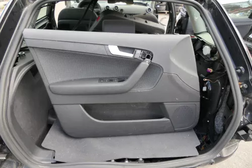 4xAudi A3 8P Türverkleidung Verkleidung Tür vorne & hinten links 4/5-Türer schwa (128706)