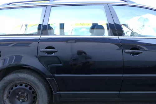 VW Passat 3B 3BG Kombi Variant Tür hinten rechts schwarz LC9Z metallic (128756)