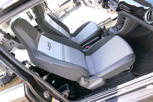 VW Up Mii Sitz Beifahrersitz vorne rechts schwarz Kunstleder (Leder) schwarz SHZ