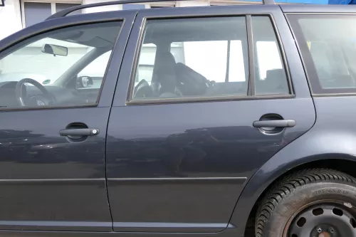 VW Golf 4 Bora Tür hinten links nur Kombi / Variant grau LC7V