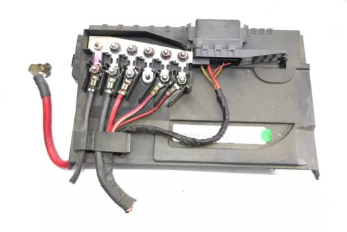 VW Polo 9N 9N3 Ibiza Kasten Abdeckung Batterie Sicherungsträger Sicherung 6Q0937 (129039)