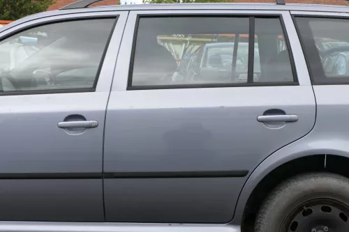 Skoda Octavia 1U5 Combi Kombi Variant Tür hinten links grau silber LF7U