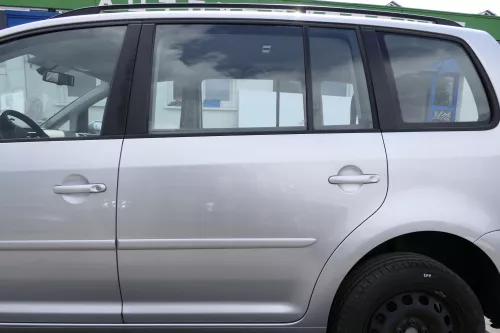VW Touran 1T3 1T Tür hinten links Fahrerseite silber LA7W reflexsilber 179,99 (129149)