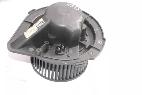 Audi A4 Passat 3B Lüfter Innenraum Gebläselüfter 8D2819021 Heizung  (129205)