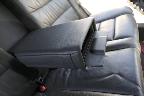 Audi A6 4B Avant Kombi Rückbank Rücksitzbank Sitz Rücksitz Leder Kindersitz Kopf (129495)