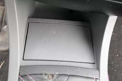 Seat Ibiza 6L Aschenbecher Zigarettenanzünder vorne 