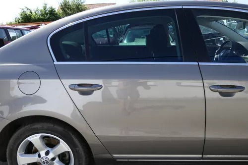 Passat 3C B7 Limousine Tür hinten rechts braun LA8X kaschmirbraun (129901)
