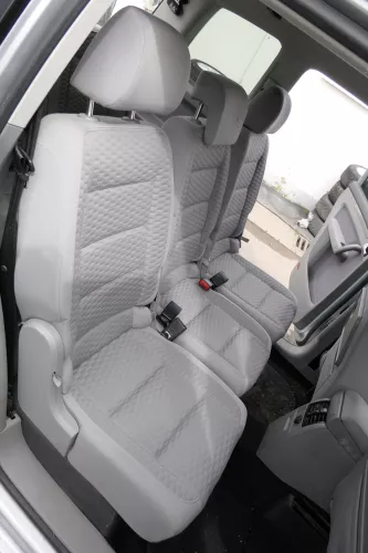 VW Touran Sitz hinten rechts (hintern Beifahrersitz) Rücksitz GRAU Isofix (140012)