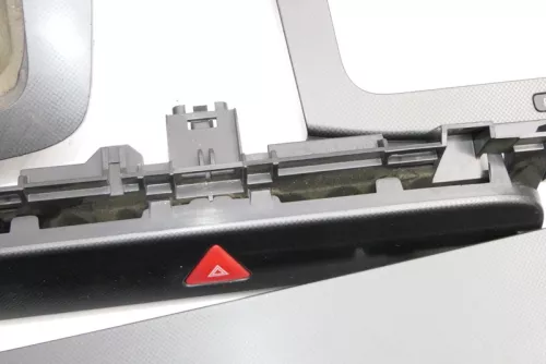 VW Passat 3C Mittelkonsole Verkleidung Radio Klappe Abdeckung Dekor dark  (140252)