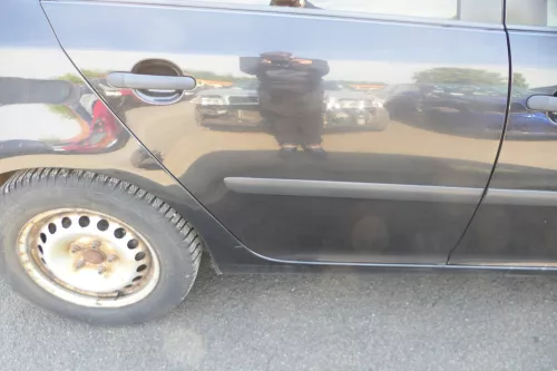 VW Golf 5 V 1K Tür nur das Türblatt hinten rechts 4/5-Türer schwarz LC9Z met (140305)