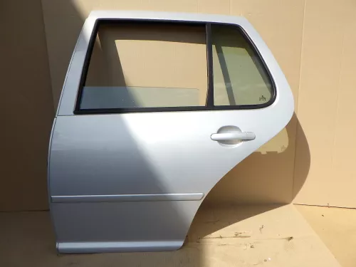 VW Golf 4 Limousine Tür hinten links silber LB7Z (KEINkombi) lackierte Leiste 33 (141093)