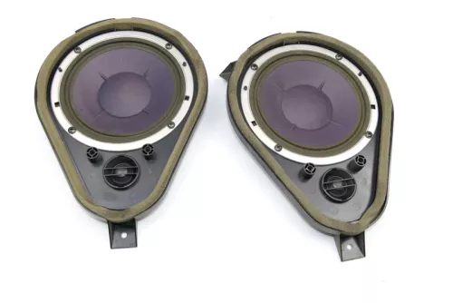 VW Golf 3 4 Cabrio hinten links + rechts Lautsprecher Halter Halterung Box Boxen (141393)