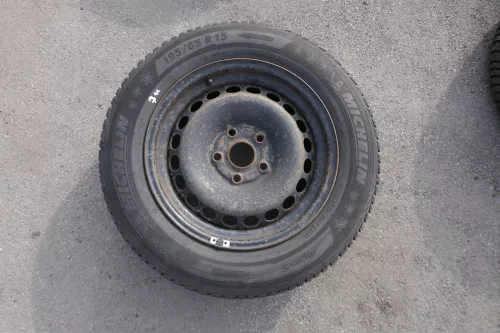 4x Audi A4 8E B6 195/65 R15 91T Winterreifen M+S Reifen 6,5jx15 ET3 ca.7mm (141745)