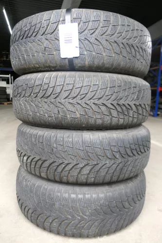 Audi A4 B5 A6 4B Passat 3BG Felgen Reifen Winterreifen M+S 195/65 R15 91T c5-6mm (141779)