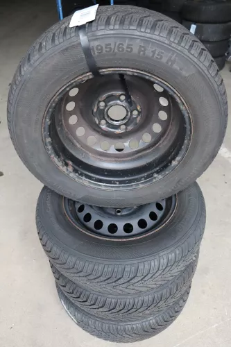 VW Golf 6 Touran 1T 195/65 R15 91T Winterreifen M+S Felgen Reifen M&S ca.7mm Pro (141789)