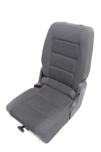 VW Touran Sitz hinten links (hintern Fahrersitz) Rücksitz Isofix (141812)