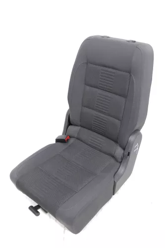VW Touran Sitz hinten links (hintern Fahrersitz) Rücksitz Isofix (141812)