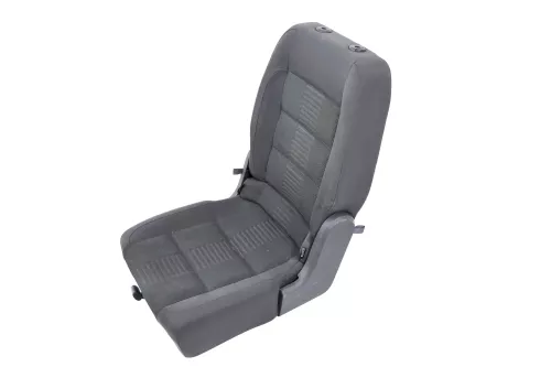 VW Touran Sitz hinten rechts (hintern Beifahrersitz) Rücksitz Isofix (141813)