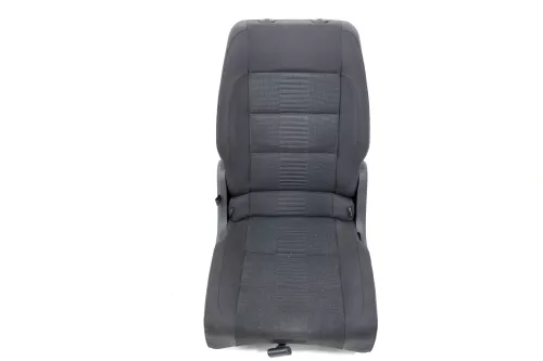 VW Touran Sitz hinten rechts (hintern Beifahrersitz) Rücksitz Isofix (141813)