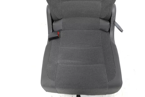 VW Touran Sitz hinten links (hintern Fahrersitz) Rücksitz Isofix II (141836)