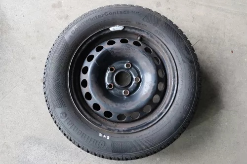 VW Golf 6 Touran 1T 195/65 R15 91T Winterreifen M+S Felgen Reifen M&S ca. 4-8mm  (142209)