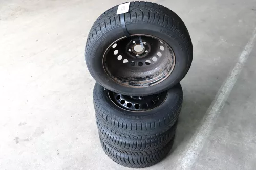 Skdoa Octavia 1Z 195/65 R15 91T Winterreifen M+S Felgen Reifen M&S ca. 5-6mm (142212)