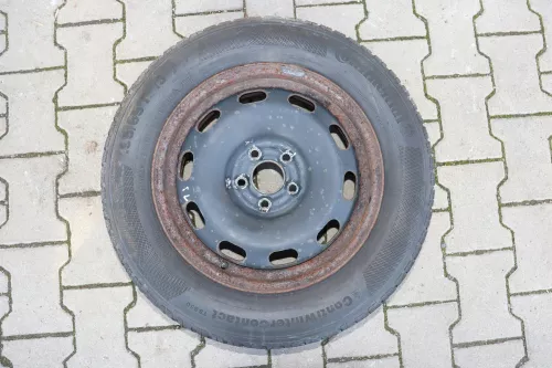 VW Golf Touran Felgen Winterreifen M&S Reifen 195/65 R15 91H 1K0601025C 6-7mm (142239)