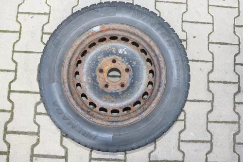 Skoda Superb 3U Passat 3BG Felgen Reifen Winterreifen M+S 195/65 R15 91T 6-7mm (142253)