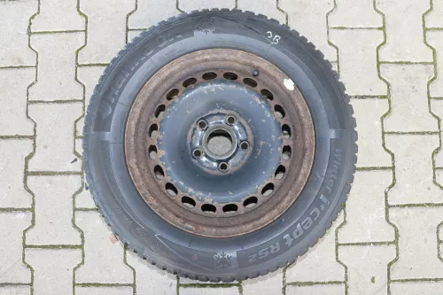Skoda Superb 3U Passat 3BG Felgen Reifen Winterreifen M+S 195/65 R15 91T 6-7mm (142253)