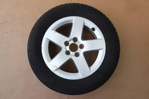 Audi A3 8L Alufelgen Reifen Felgen 195/65 R15 Sommerreifen 8L0601025P 3-4mm (142569)