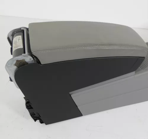 VW Passat 3C Mittelarmlehne Armlehne Fach Deckel Leder grau 3C0864207M (142675)