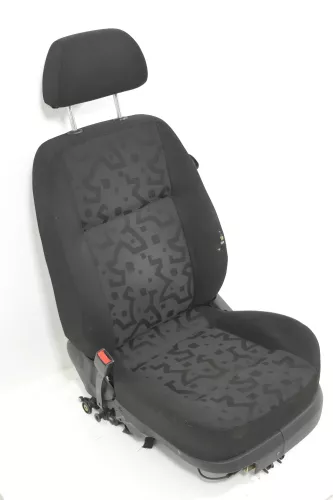 VW Golf 4 Bora Sitz vorne links Fahrersitz 2/3-Türer klappbar (143761)
