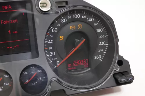 VW Passat 3C Tacho Tachometer 230.000km 3C0920871E Diesel TDI  (144195)