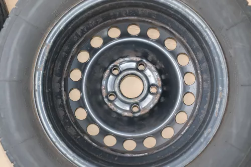 VW Golf 5 6 Touran Sommerreifen Reifen Felgen 195/65 R15 91H Caddy    3-5mm  (144445)