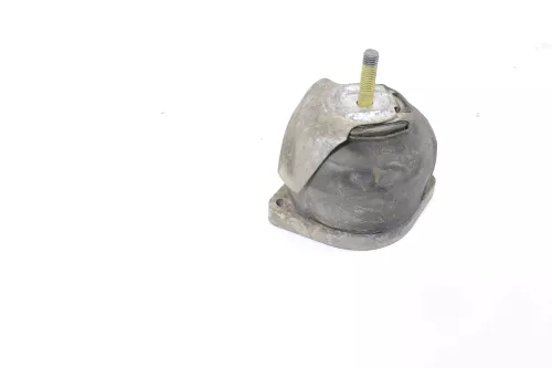 Audi A8 4D Motorlager Motorhalter Lager Halter 4D0399151B Stütze Getriebe (144844)