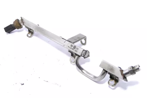 VW Golf Touran Eos Einspritzleiste 03C133317A CDGA Erdgas Gas Kraftstoffverteile (146013)