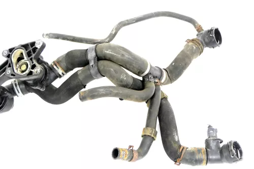 Audi A4 8E B6 Thermostat Gehäuse Schlauch 2,0 ALT 03C121026AF CDGA (146353)