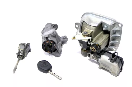 Seat Ibiza 6L Schloßsystem 1xTürschloß Heckschloß 1x Schlüssel Schloß Zündschloß (146365)