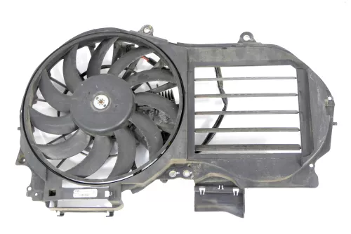 Audi A4 8E B7 Lüfterzarge Lüfter Kühlerlüfter Klimaanlage 8E0121205Q Steuerger (146684)