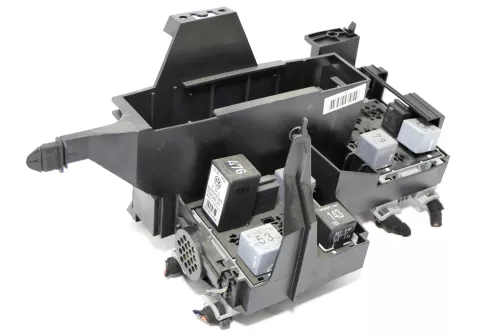 VW Touareg 7L Sicherungskasten 7L0937535B Zentralelektrik Relaisträger (146965)