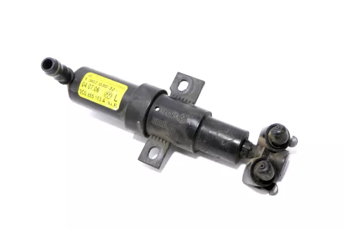 VW Passat 3C Düse Scheinwerferreininungsanlage 3C0955103A SWR Wischwasser links  (147393)