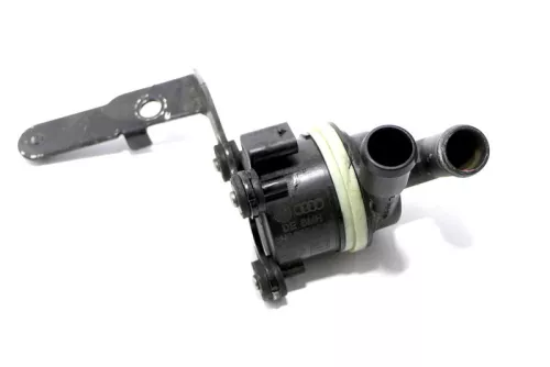 VW Audi Zusatzwasserpumpe Wasserpumpe Pumpe 5N0865561A ORIGINAL (147688)
