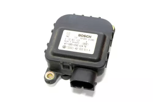 Audi A6 4B Stellmotor für Temperaturregelklappe Klimaanlage 4B1820511A rechts (147873)
