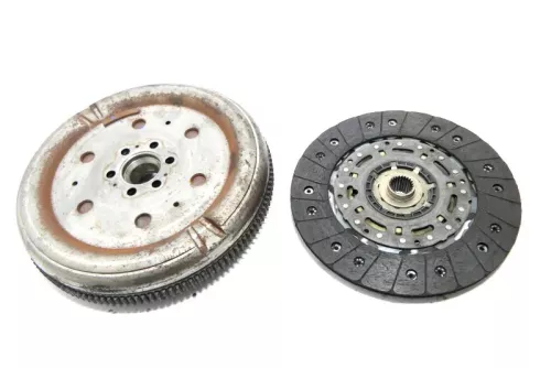 VW Golf 7 5G Zweimassenschwungrad Kupplung 2,0 TDI CRLB 04L105266C (148058)