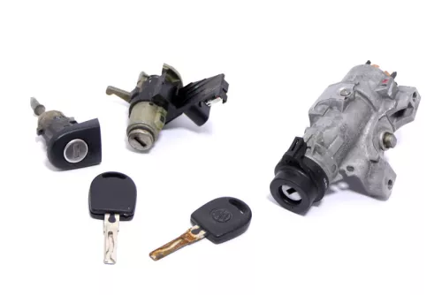 VW Polo 9N 9N3 Schloßsystem 1x Tür Heckschloß 2x Schlüssel Schloß Zündschloß (148155)