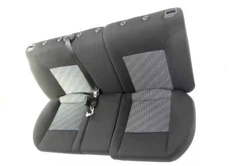 Seat Ibiza 6L Rückbank Rücksitzbank Sitz für Kopfstütze Sitzbank 3-Punkt Sitze  (148450)